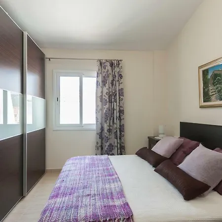 Lets Holidays Centric With Parking 2 Apartament