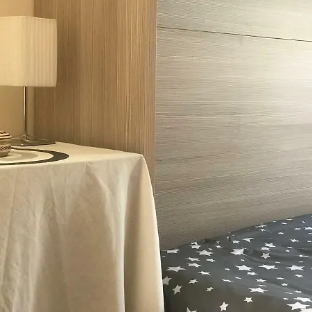 Lets Holidays La Guardia *