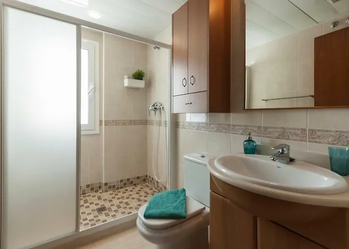 Lets Holidays Centric With Parking 2 Appartamento