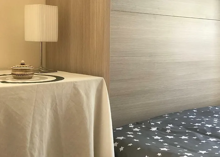 Lets Holidays Centric With Parking 2 *